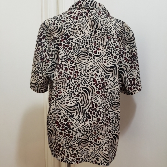 3/$35 button down blouse xl - Picture 5 of 7